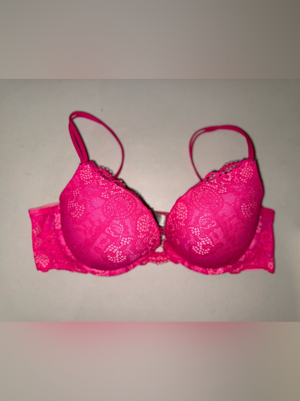 Victoria’s Secret Very Sexy Hot Pink Lace Push-Up Bra 38B EUC
